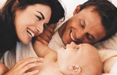 "El Renacimiento de la Familia: Un Nuevo Modelo de Maternidad y Paternidad en Acción"