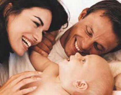"El Renacimiento de la Familia: Un Nuevo Modelo de Maternidad y Paternidad en Acción"