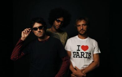 La Ruta Sin Fronteras: "Easy", un homenaje a la creatividad desinhibida y la liberación en el corazón del ritmo.