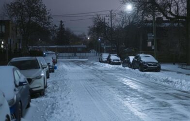 "La Furia del Invierno: Nevadas Record en Canadá Dejan Sin Luz a Múltiples Ciudades y Comunidades"