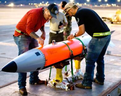EE.UU. lanza a la carrera un componente clave de su arsenal nuclear: la bomba B61-12, un paso importante hacia una era de mayor precisión y seguridad